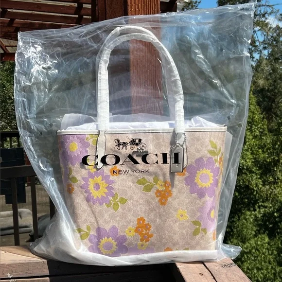 NWT COACH City Tote CBG71 AUTHENTIC - Picture 2 of 7